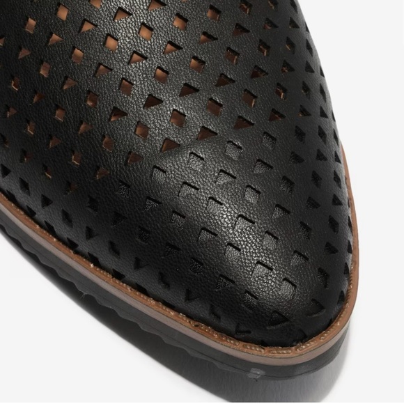 ADRIENNE VITTADINI Linear Loafer,
Black - Picture 9 of 9